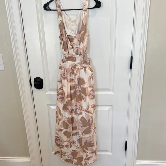 Floral Tan and Cream Women's Dress - Picture 1 of 3